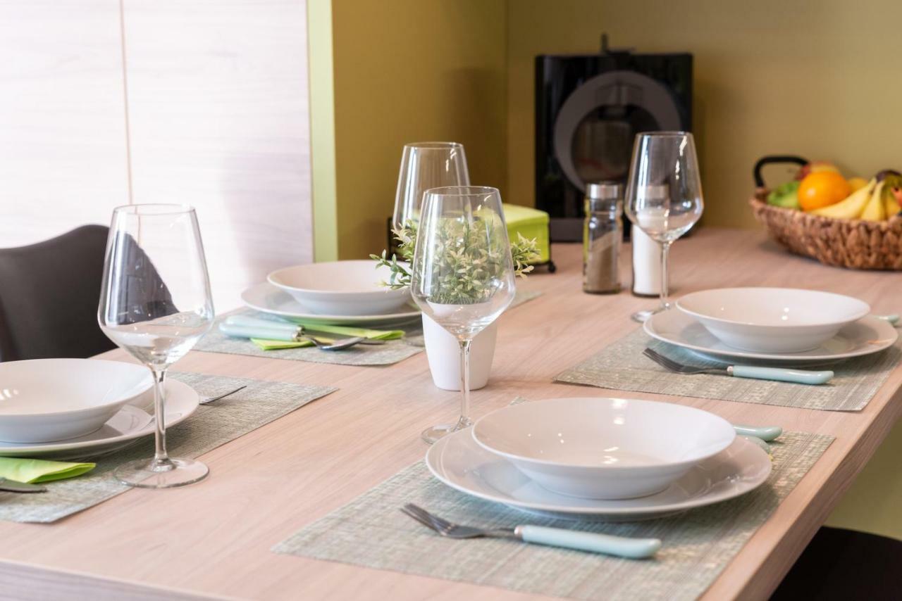 Defne Apartman Debrecen Extérieur photo